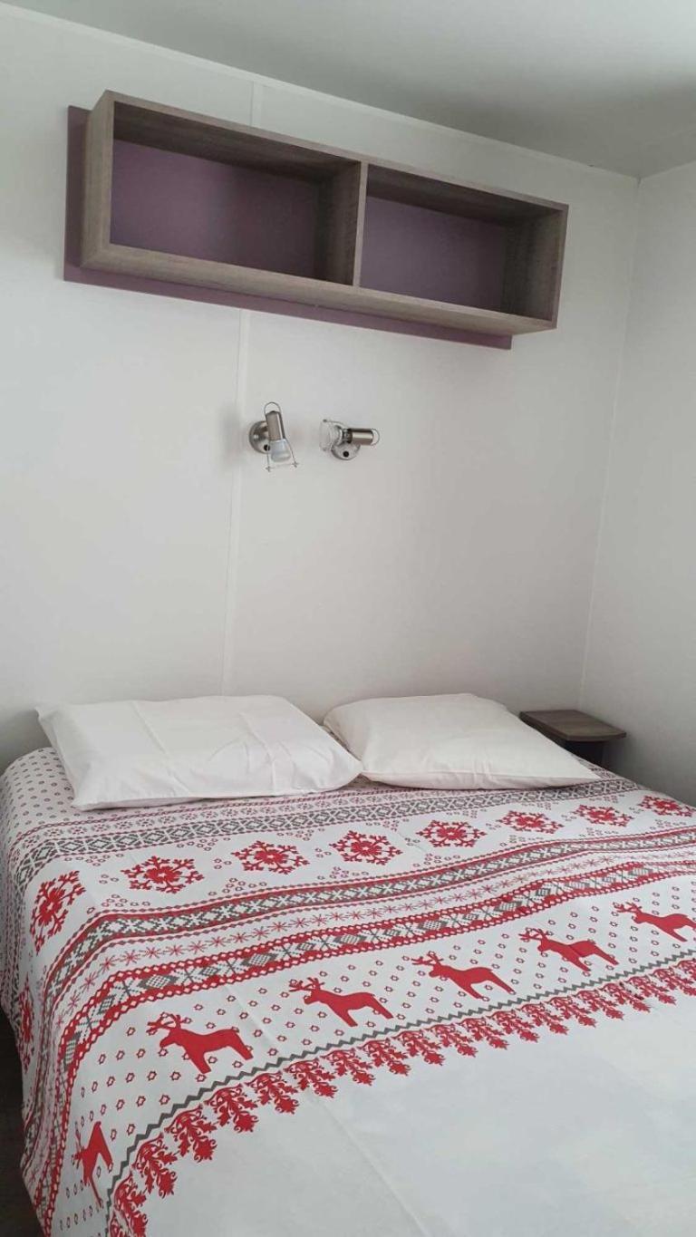 Camping L'Enclave Mobil-Home Estavar المظهر الخارجي الصورة