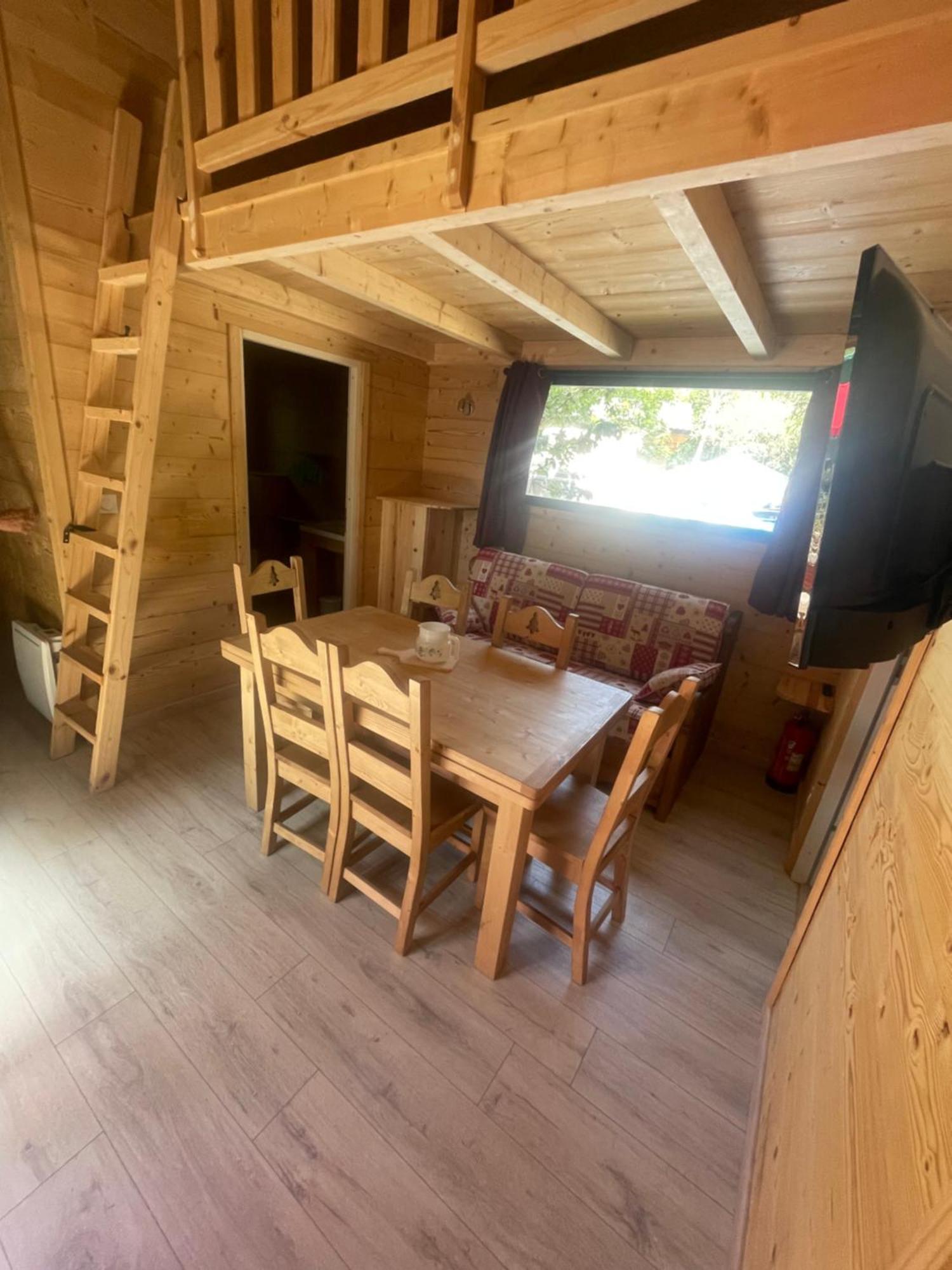 Camping L'Enclave Mobil-Home Estavar المظهر الخارجي الصورة