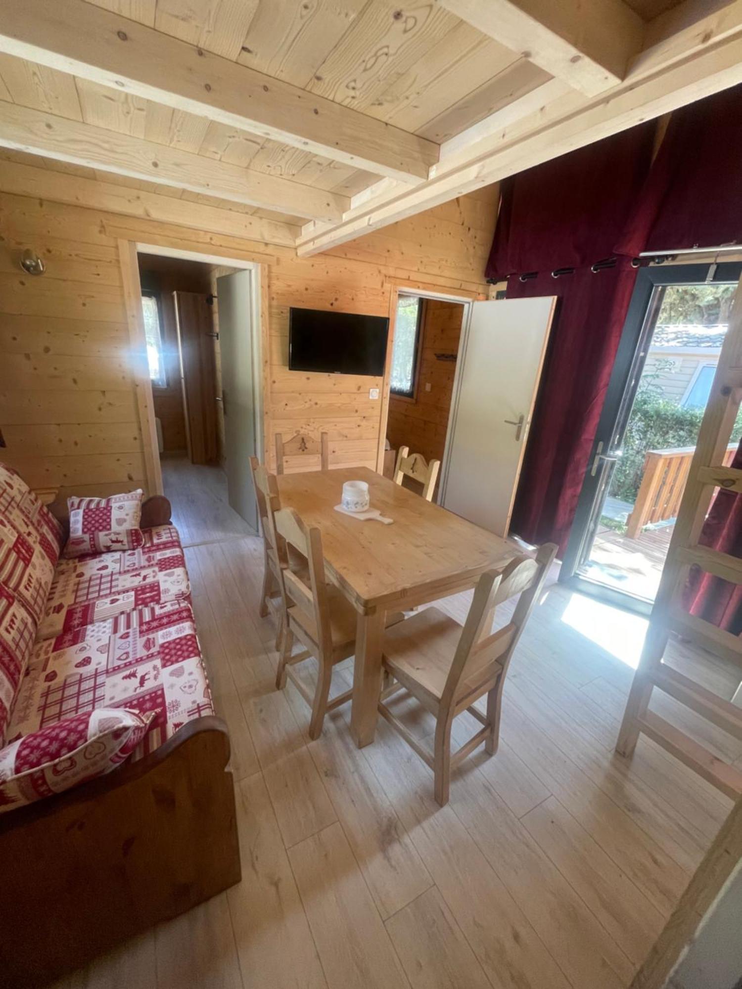 Camping L'Enclave Mobil-Home Estavar المظهر الخارجي الصورة