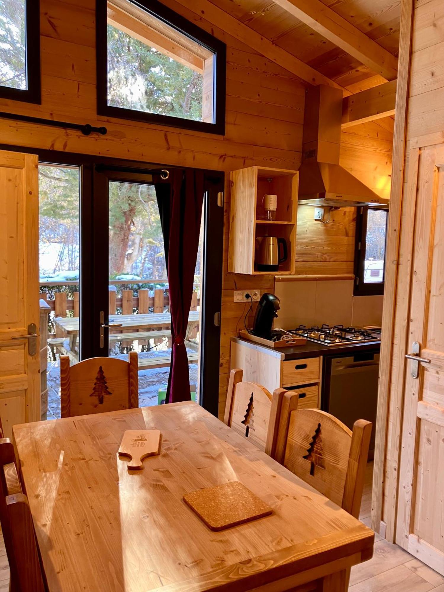 Camping L'Enclave Mobil-Home Estavar المظهر الخارجي الصورة