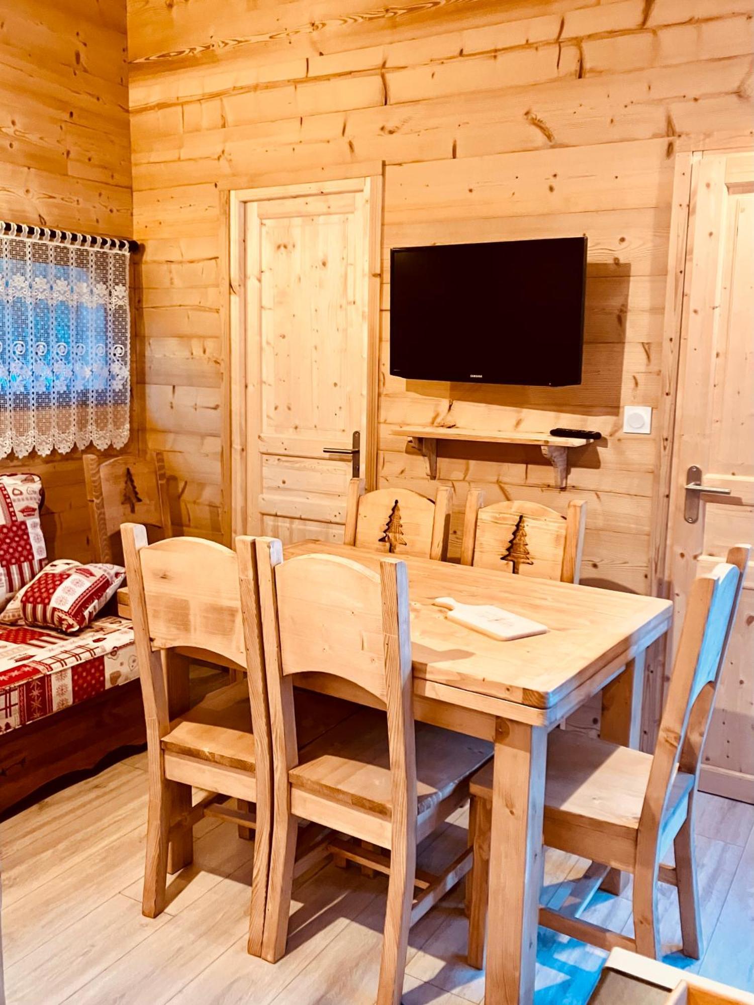 Camping L'Enclave Mobil-Home Estavar المظهر الخارجي الصورة