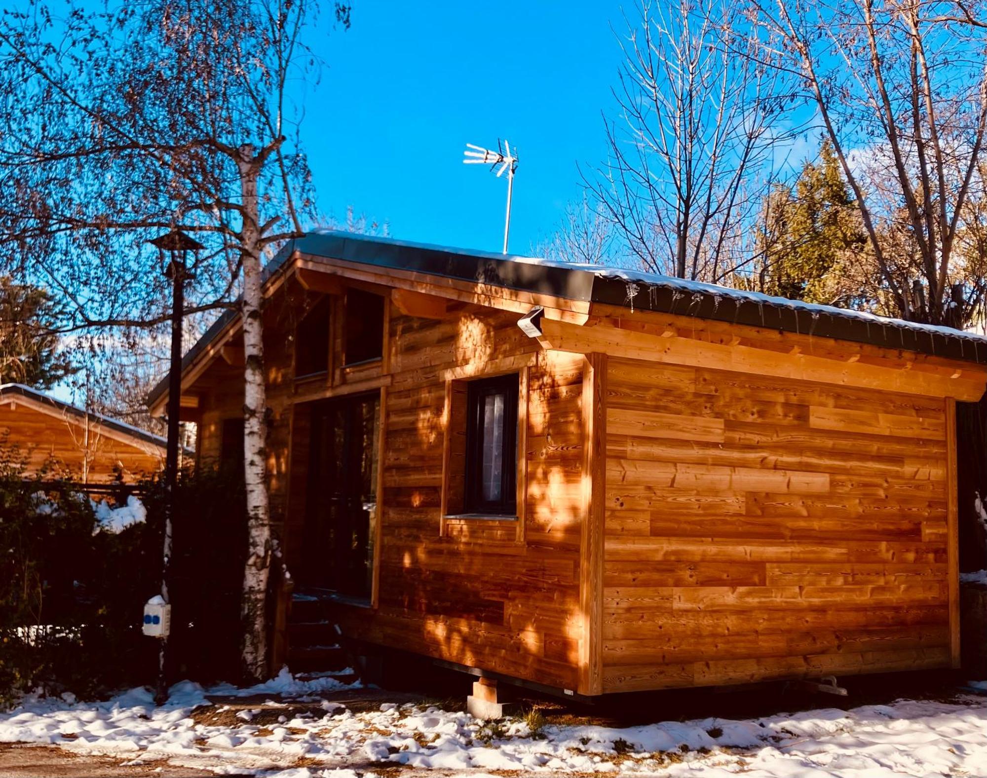 Camping L'Enclave Mobil-Home Estavar المظهر الخارجي الصورة